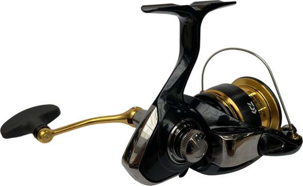 Катушка безынерционная Daiwa 23 Legalis LT3000-C / 10008-004