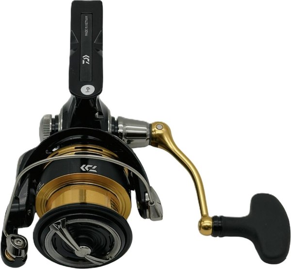 Катушка безынерционная Daiwa 23 Legalis LT3000-C / 10008-004
