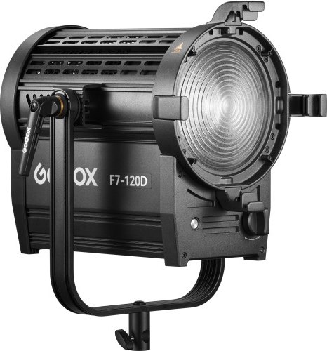 Осветитель студийный Godox F7-120D K2 с линзой Френеля / 31386