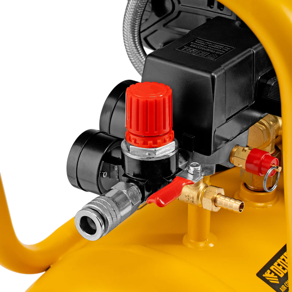 Воздушный компрессор Denzel DLP -3000/50 / 58144