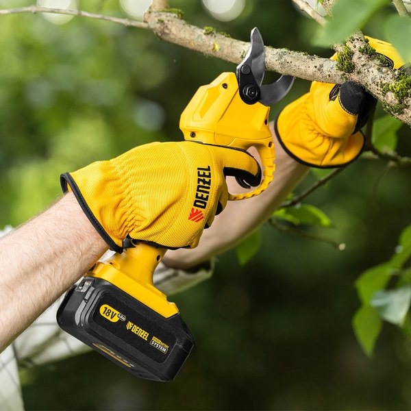 Секатор аккумуляторный Denzel CP-30-0 / 59436