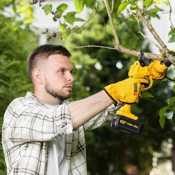 Секатор аккумуляторный Denzel CP-30-0 / 59436
