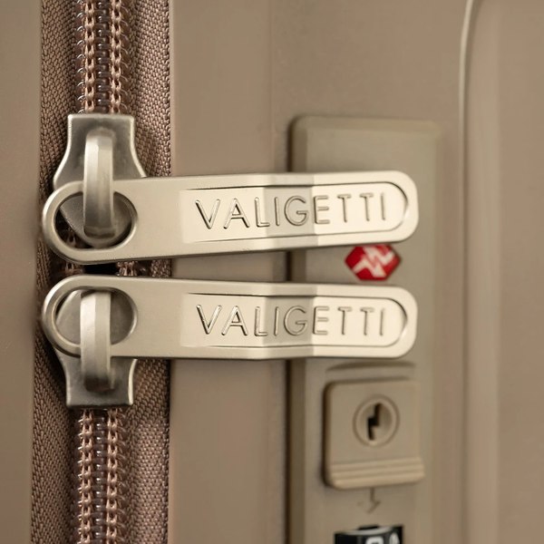 Чемодан на колесах Valigetti 344-4042-20BEG