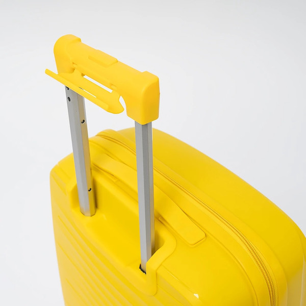 Чемодан на колесах Valigetti 344-4042/2-20YLW