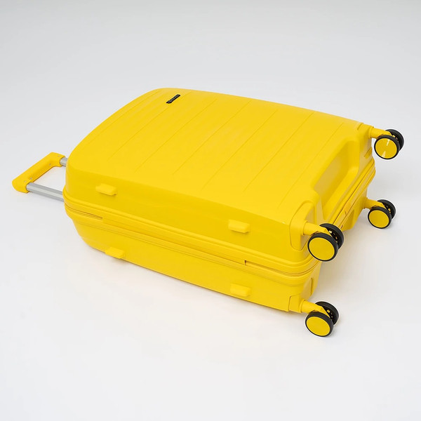 Чемодан на колесах Valigetti 344-4042/2-24YLW