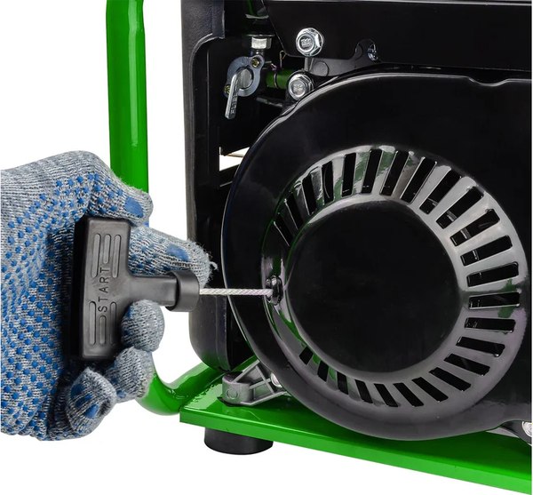 Бензиновый генератор RockForce 60 800 / RF-FY950-2