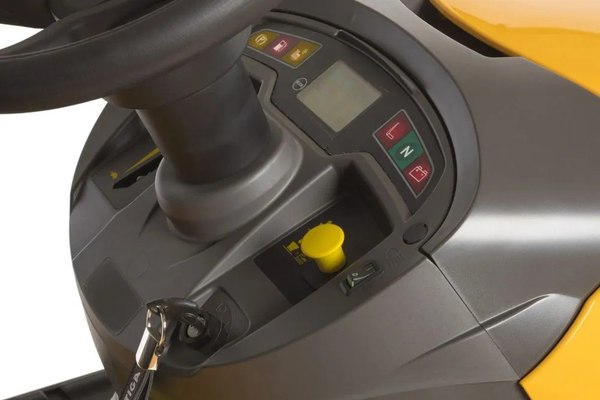 Райдер бензиновый Stiga Tornado 7108 W / 2T1850481/ST1