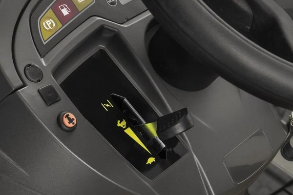 Райдер бензиновый Stiga Tornado 7108 W / 2T1850481/ST1