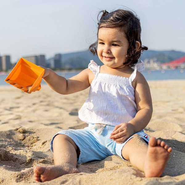 Совок для песочницы Hape Ковш бульдозера / E4096_HP