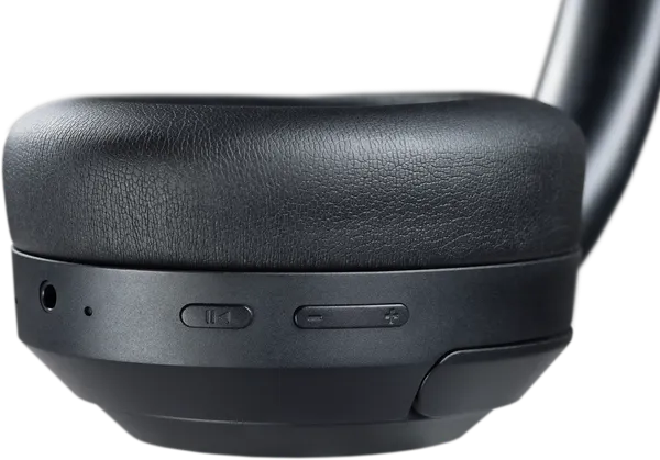 Беспроводные наушники Defender FreeMotion B677 / 63677