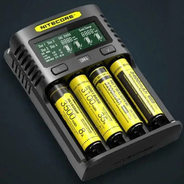 Зарядное устройство для аккумуляторов Nitecore UM4 / 18265
