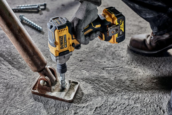 Профессиональный гайковерт DeWalt DCF892NT