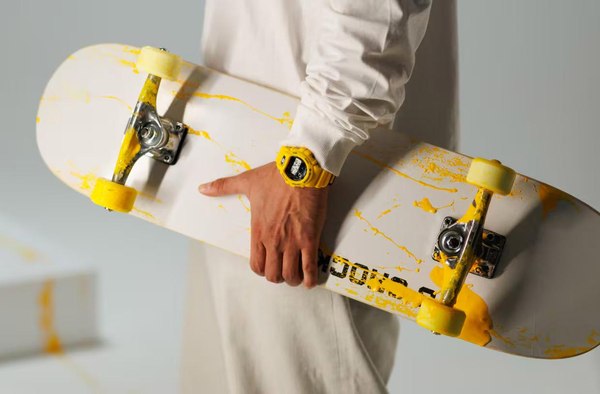 Часы наручные мужские Casio DW-6900TR-9E