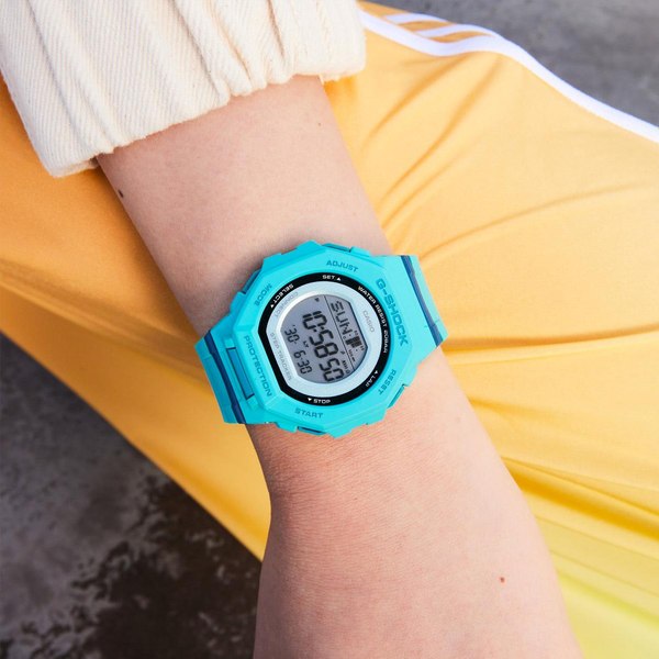 Часы наручные женские Casio GMD-B300SC-2E