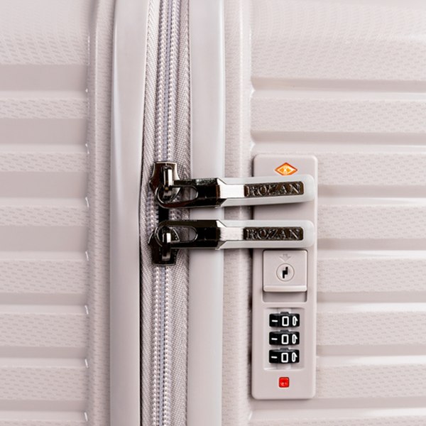 Чемодан на колесах Rozan 3934