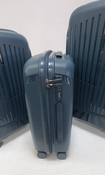 Чемодан на колесах Mironpan 23107