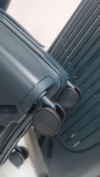 Чемодан на колесах Mironpan 23107