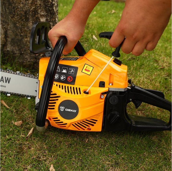 Бензопила цепная Deko DKCHS 52-18 Plus / 085-2003