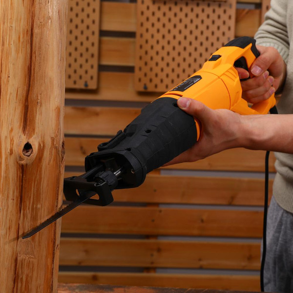 Сабельная пила Deko DKRS1300 / 085-1075