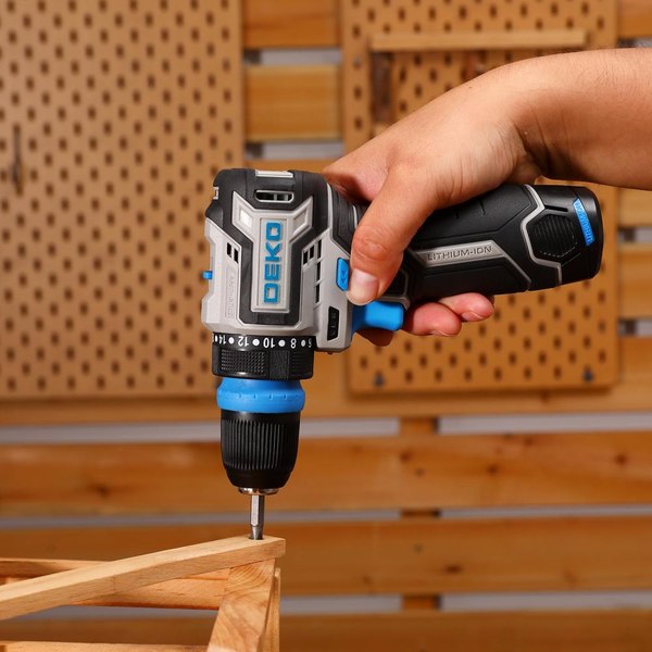 Аккумуляторная дрель-шуруповерт Deko Loner 12V PRO / 085-1121