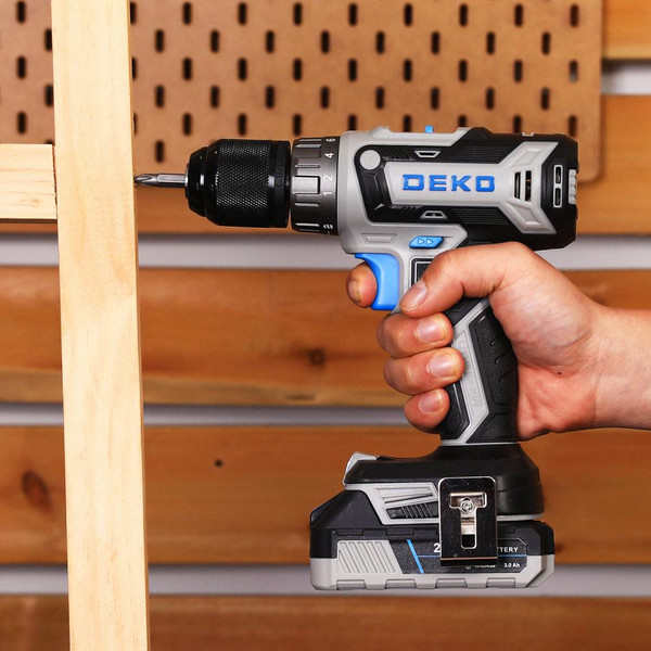 Аккумуляторная дрель-шуруповерт Deko Loner 20V / 085-1005