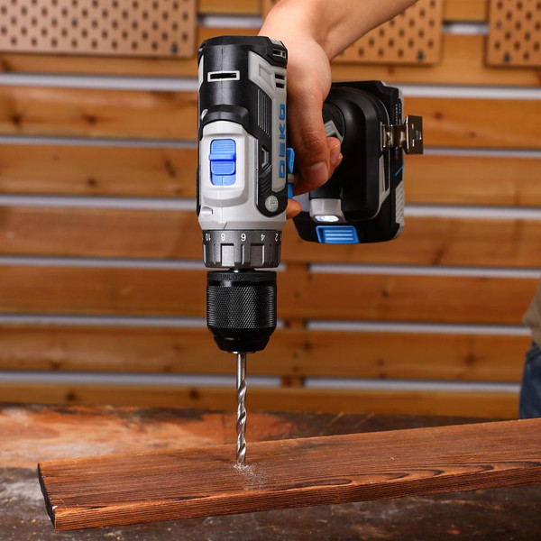 Аккумуляторная дрель-шуруповерт Deko Loner 20V / 085-1005