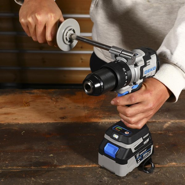 Аккумуляторная дрель-шуруповерт Deko DKCID20 PRO / 085-1068