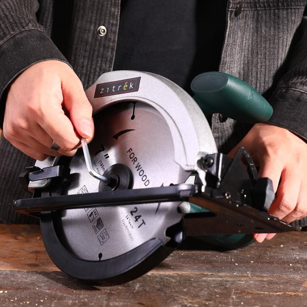 Дисковая пила Zitrek ZKCS1500 / 085-1305