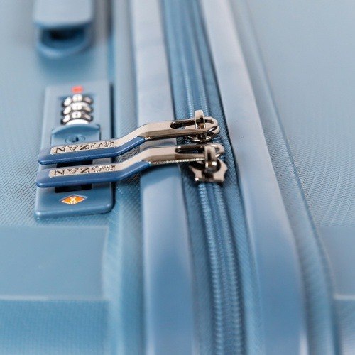 Чемодан на колесах Rozan 8823