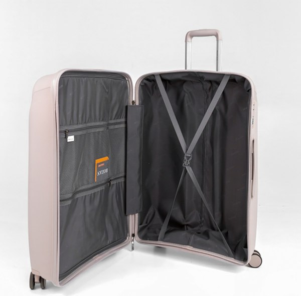 Чемодан на колесах Rozan 8823