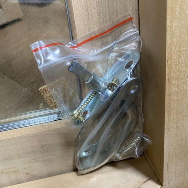 Окно для бани СаунаОпт Форточка 45x45 ФО-4545