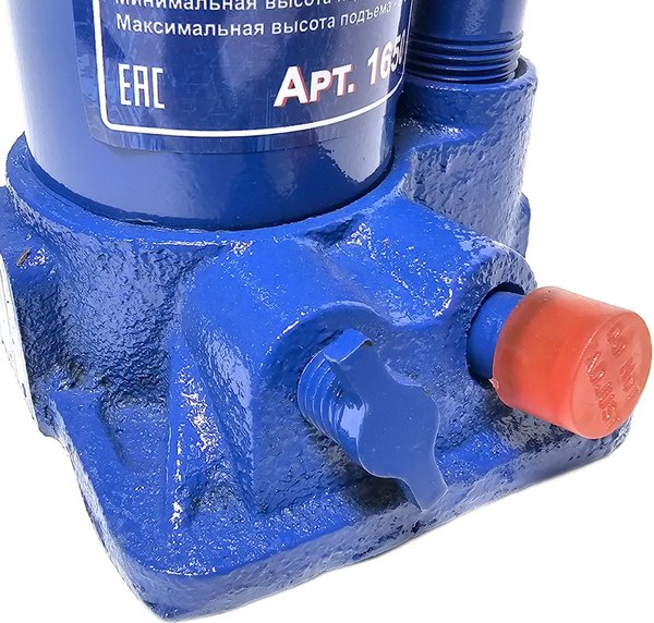 Бутылочный домкрат Маяк авто 1650