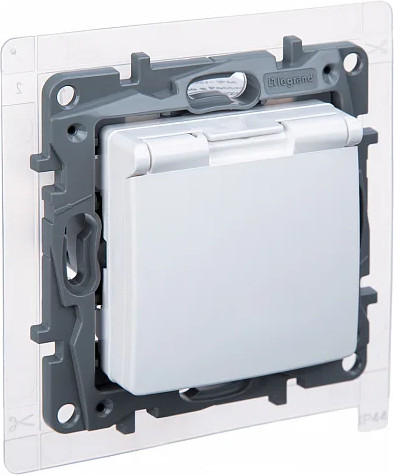 Розетка Legrand Etika 672226 - фото