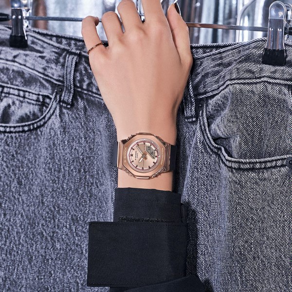 Часы наручные женские Casio GM-S2110PG-1A4