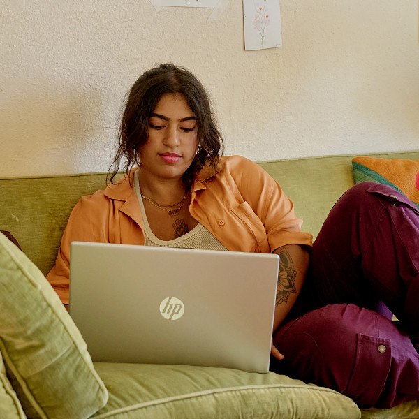 Ноутбук HP Laptop 15 15-fd0007ny (BK2H9EA)