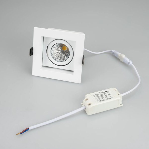 Точечный светильник Arlight CL-KARDAN-S102x102-9W Day WH 38deg / 024122