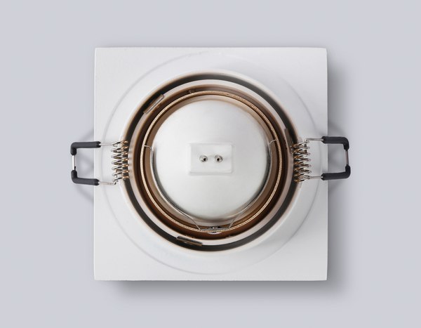 Точечный светильник Ambrella TN102827 WH/GD