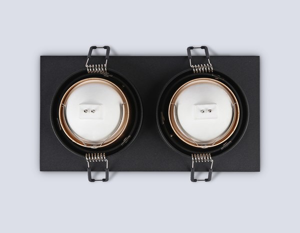 Точечный светильник Ambrella TN102833/2 BK/GD