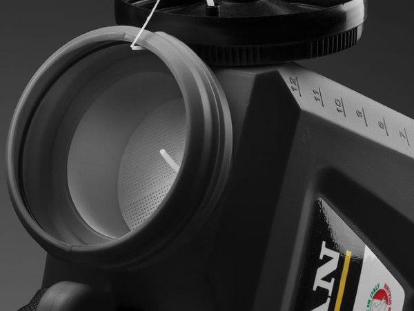 Опрыскиватель помповый Caiman Telescopic 12