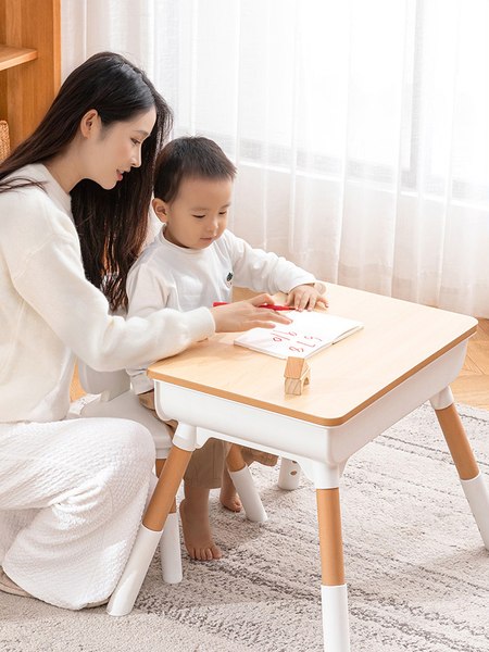 Комплект мебели с детским столом NINO Smart DS