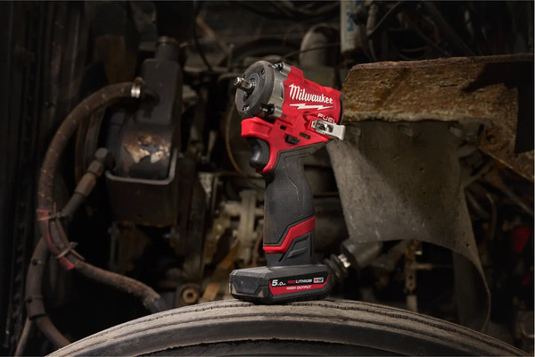 Аккумуляторный гайковерт Milwaukee M12 FCIWF12G3-502X / 4933493455