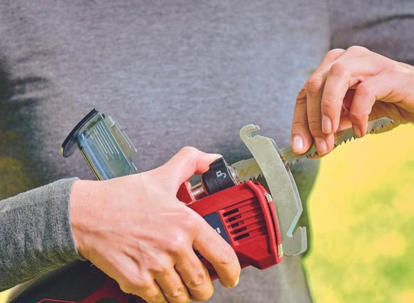 Секатор аккумуляторный Einhell GE-GS 18/150 / 3408290