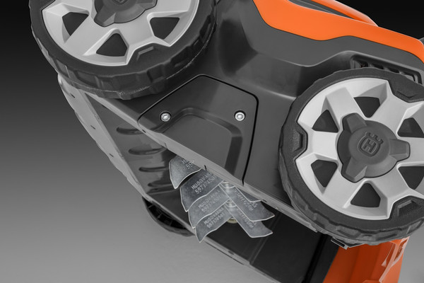 Скарификатор для газона аккумуляторный Husqvarna S138i