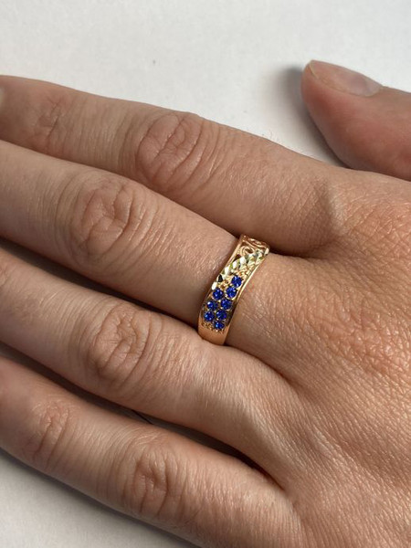 Кольцо Wolves с 7 фианитами 1659