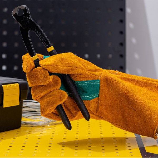 Клещи торцевые Deli EDL111009