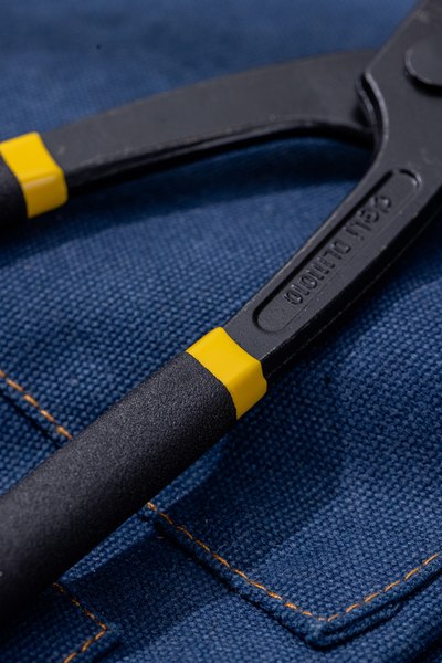 Клещи торцевые Deli EDL111009