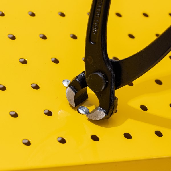 Клещи торцевые Deli EDL111009