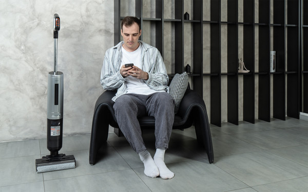 Вертикальный пылесос Garlyn Aqua Max 7