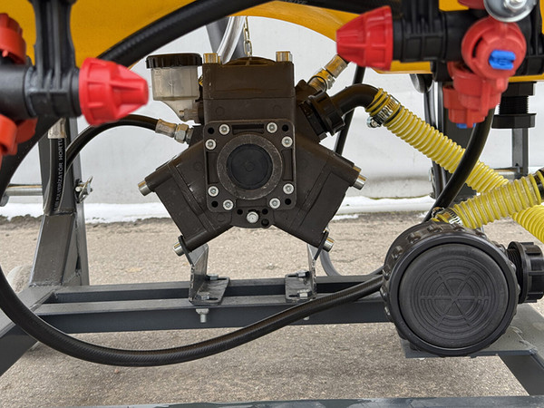 Опрыскиватель навесной Rossel 400P