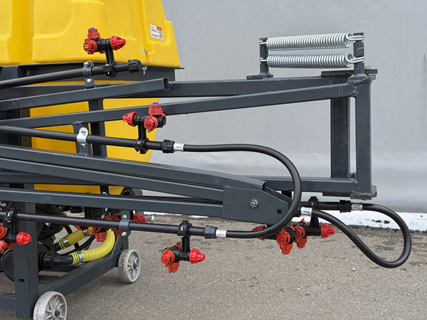 Опрыскиватель навесной Rossel 400P